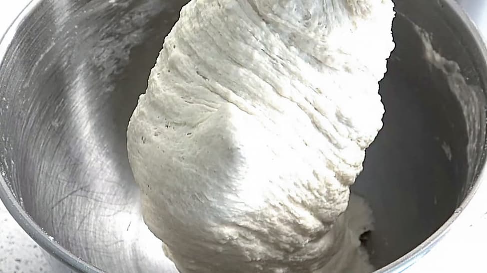 Brumi i picës i përgatitur, i butë dhe elastik.